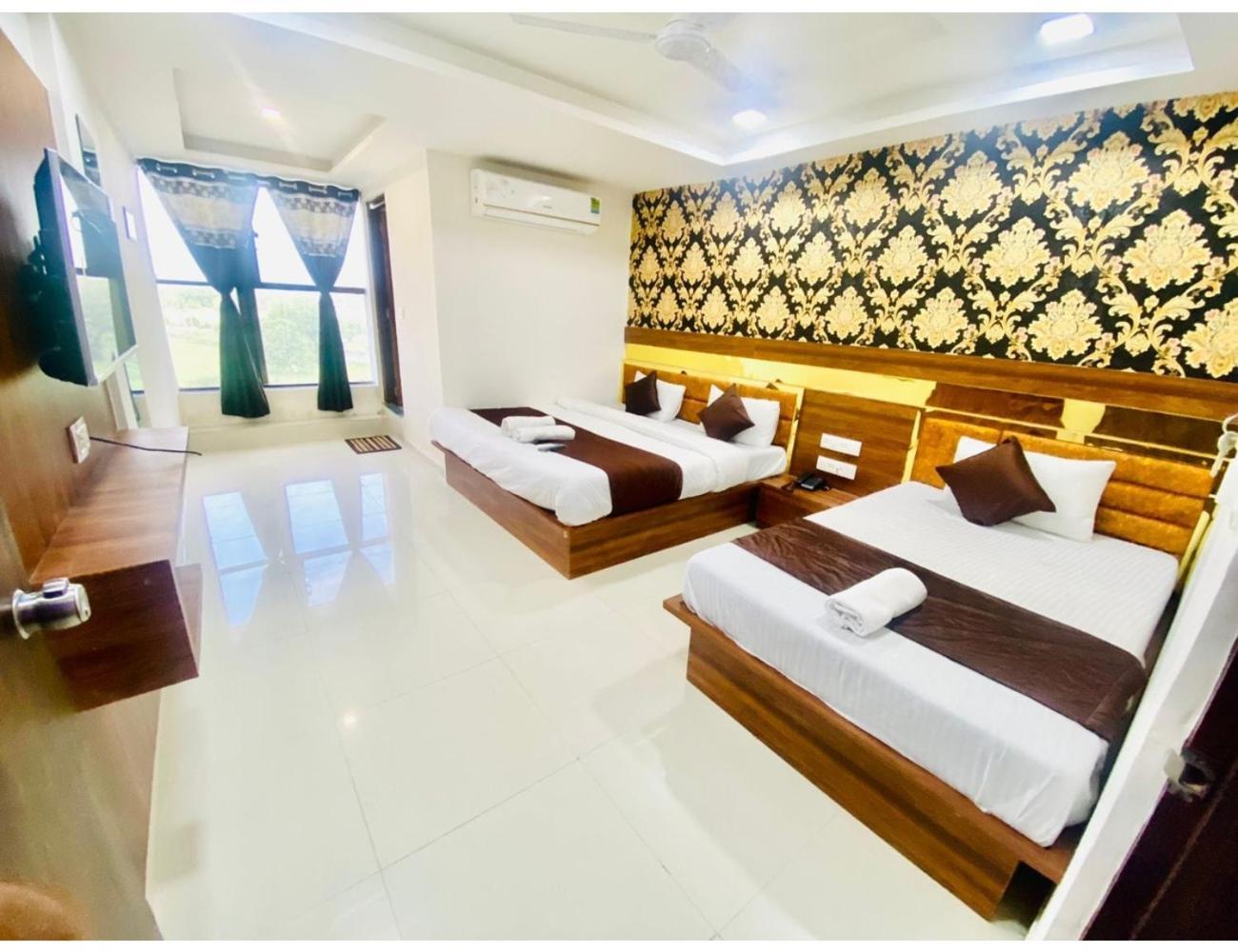 Hotel Paradise, Naroda Ahmedabad Exterior photo